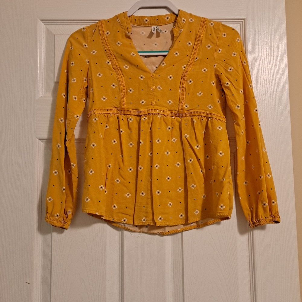 Cute long sleeve blouse